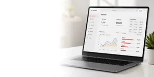 Laptop mostrando un dashboard de facturación